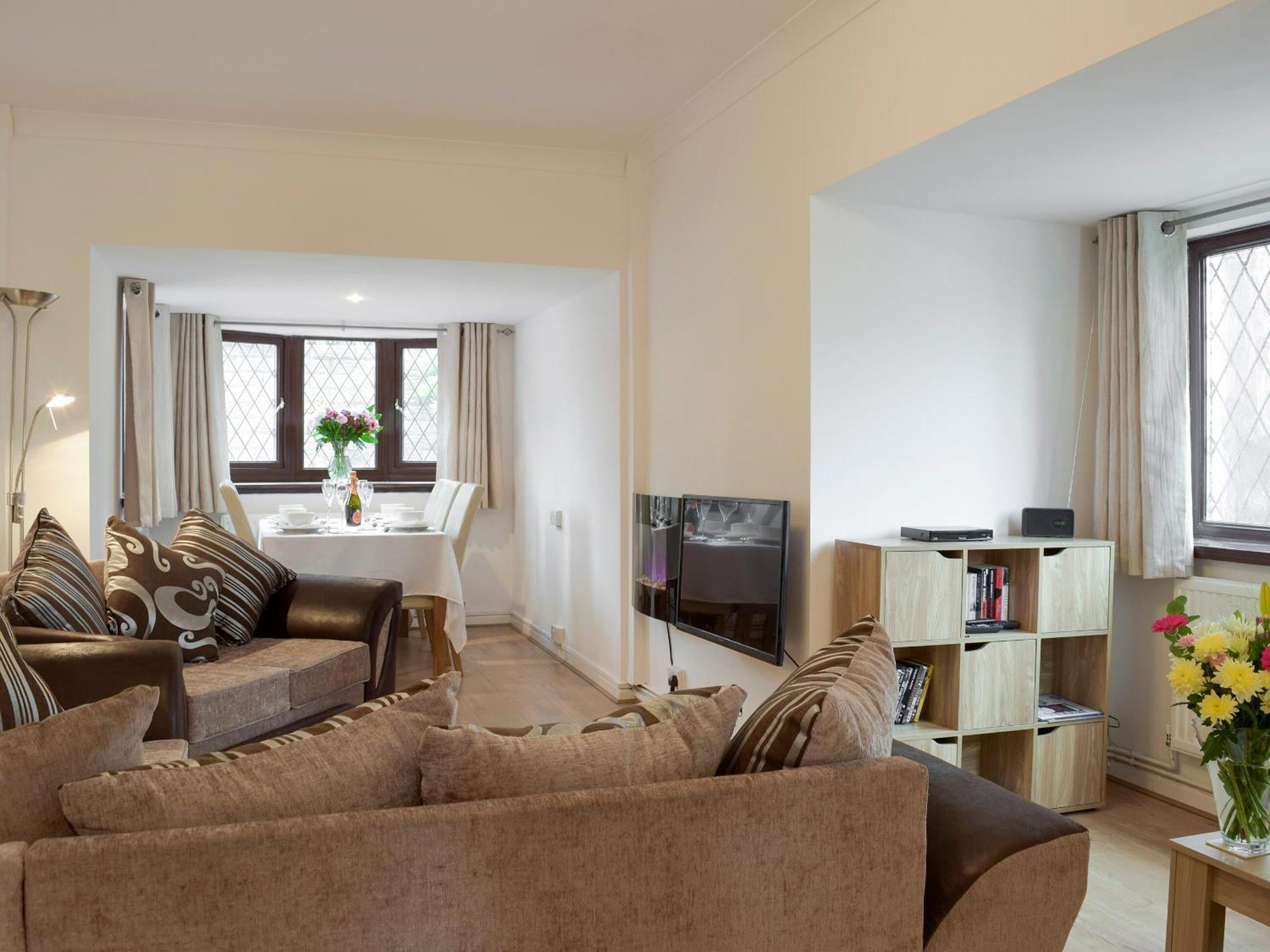 Sea Breeze Villa The Mumbles Bagian luar foto