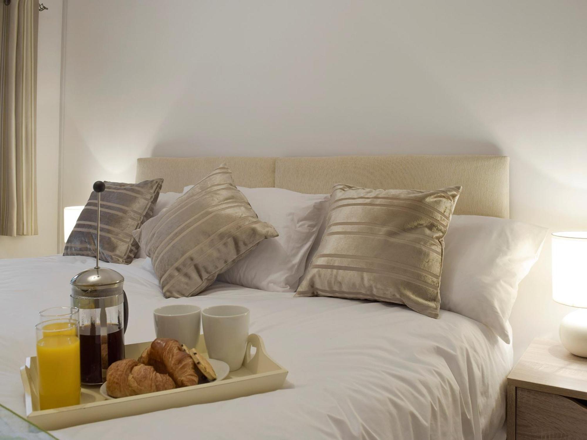 Sea Breeze Villa The Mumbles Bagian luar foto