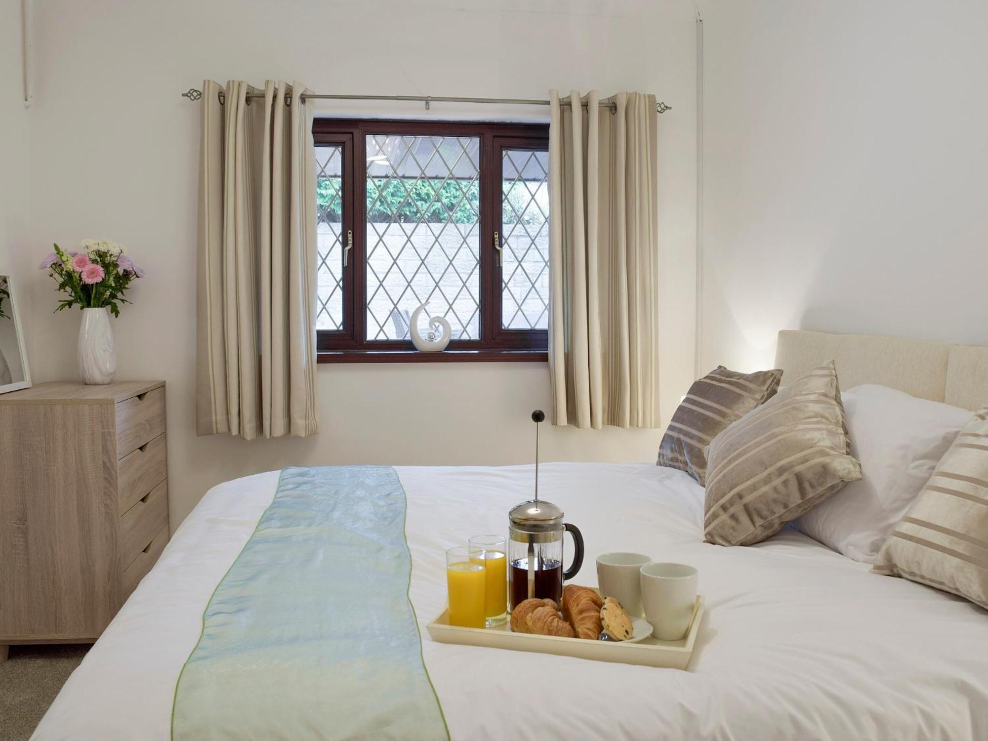 Sea Breeze Villa The Mumbles Bagian luar foto